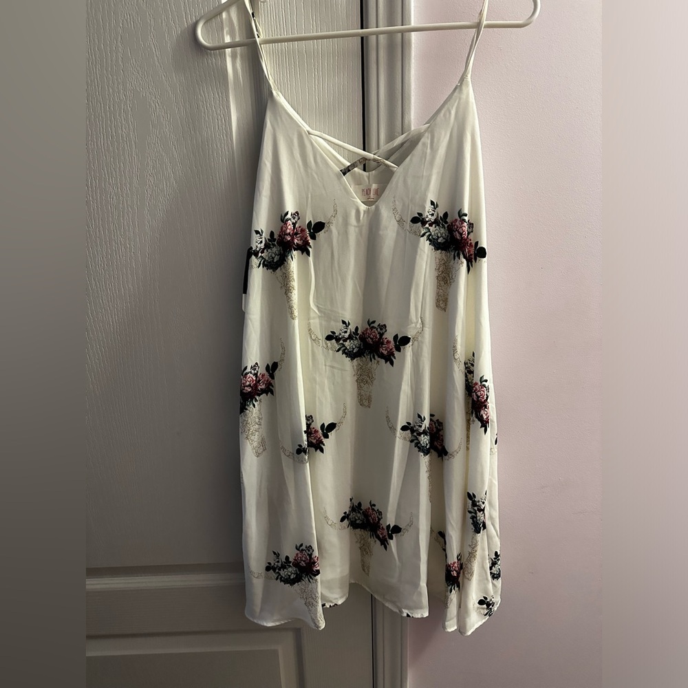 NWT! Floral bullhorn dress